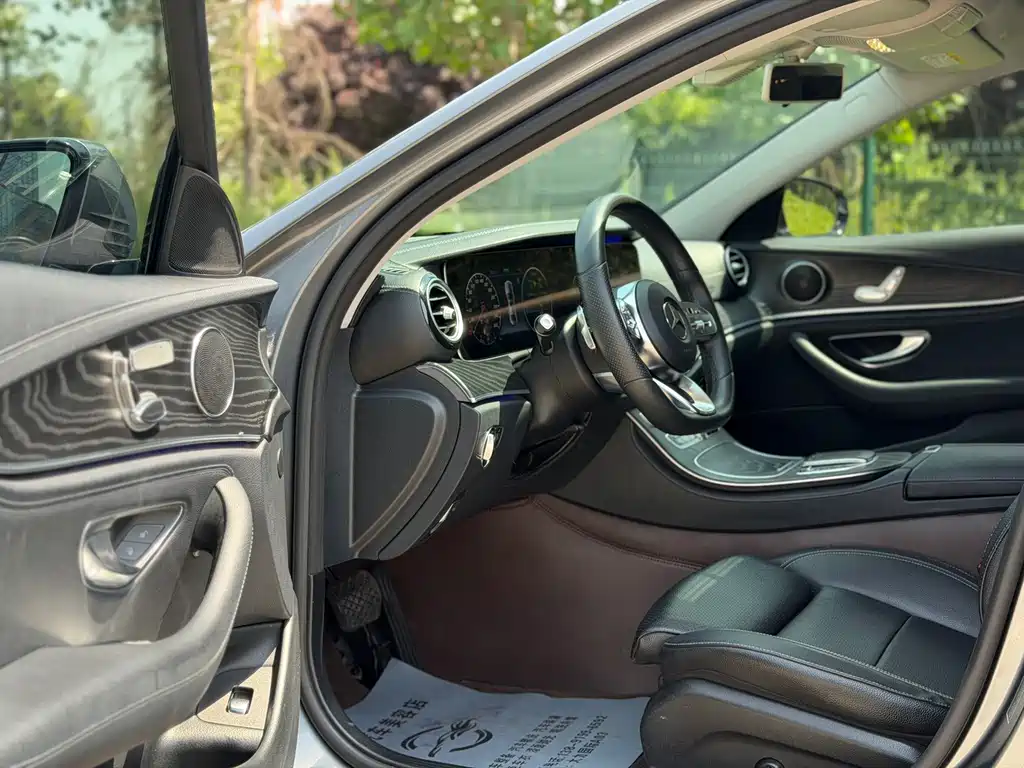 Mercedes-Benz E-Class 2020 — фото 4