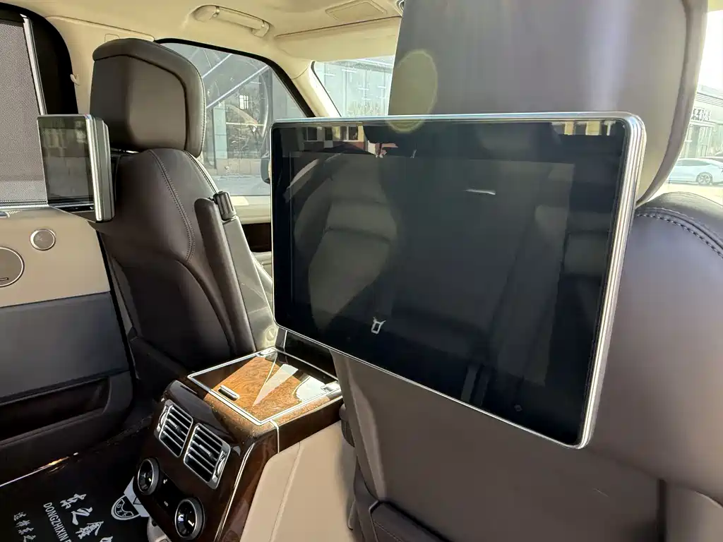 Land Rover Range Rover 2020 — фото 13