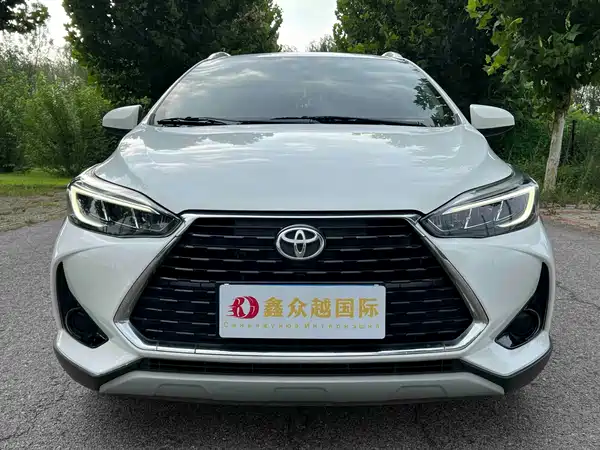 Toyota Yaris L 2022