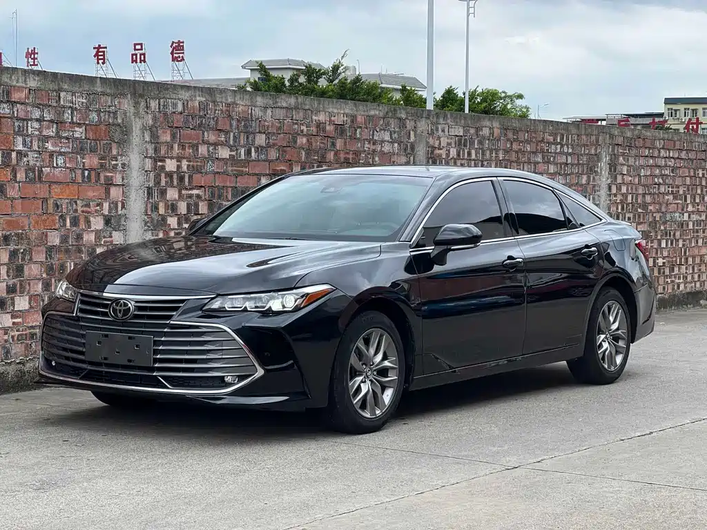 Toyota Avalon 2020 — фото 1