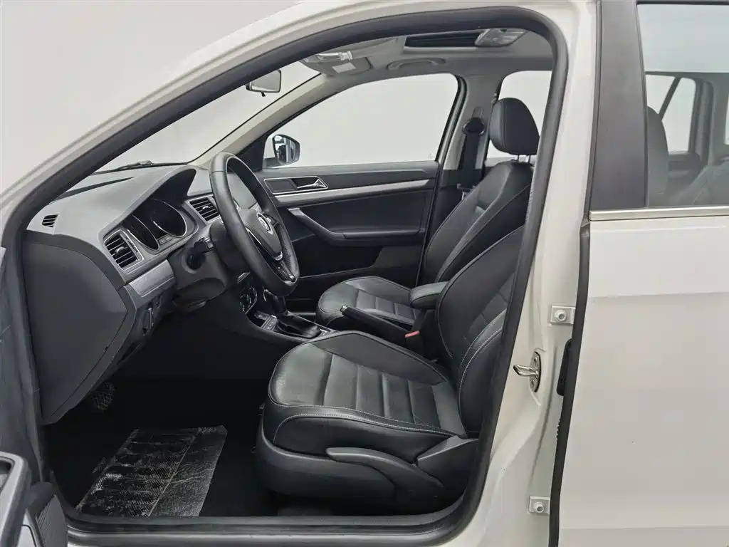 Volkswagen Gran Lavida 2018 — фото 10
