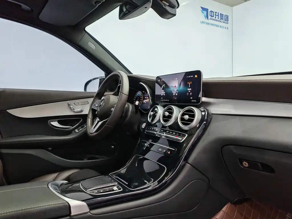 Mercedes-Benz GLC 2023 — фото 15