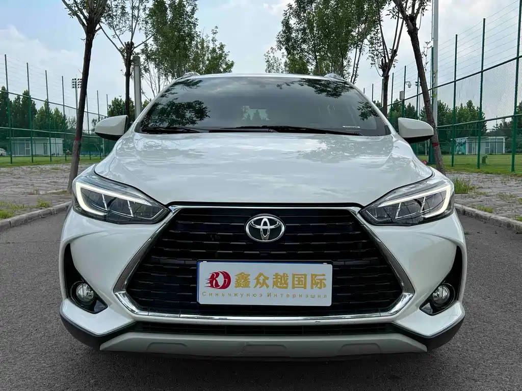 Toyota Yaris L 2022