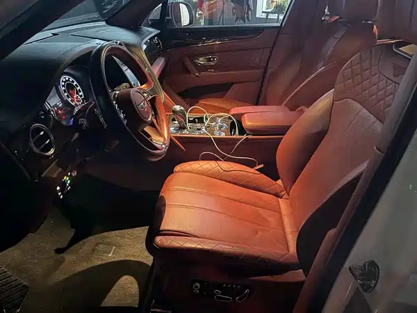 Bentley Bentayga 2016