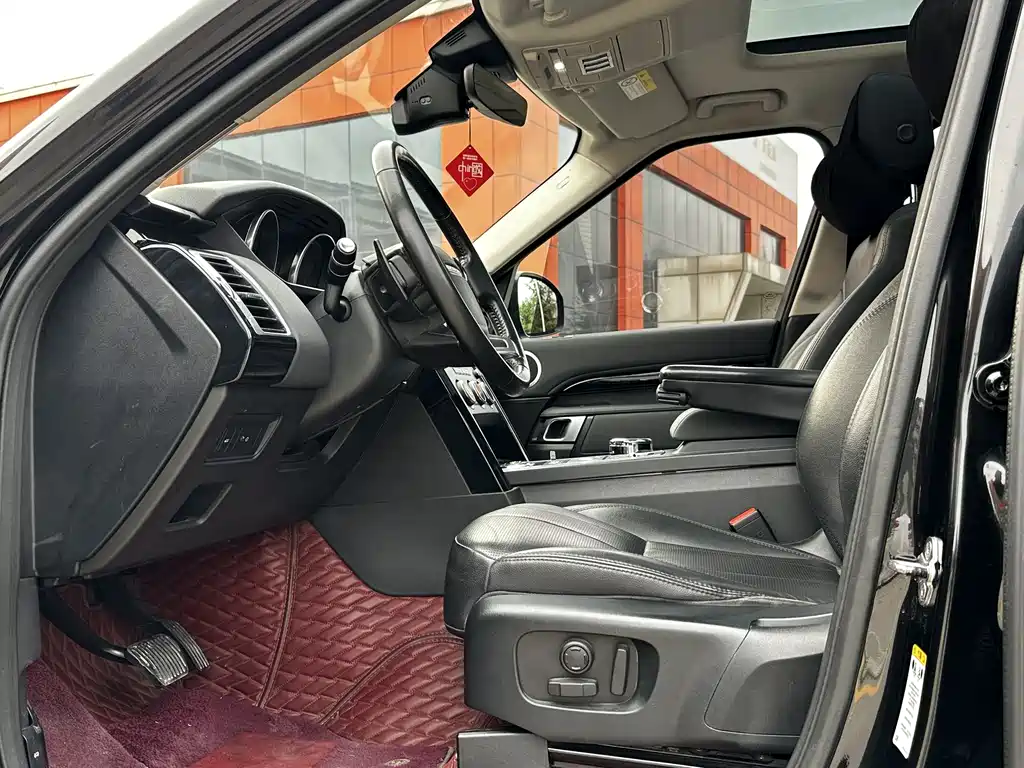 Land Rover Discovery 2019 — фото 18