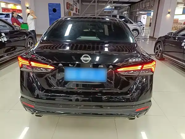 Nissan Teana 2022
