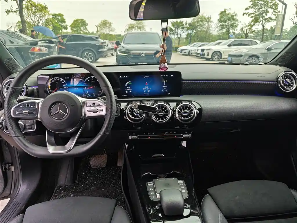 Mercedes-Benz A-Class 2023 — фото 6