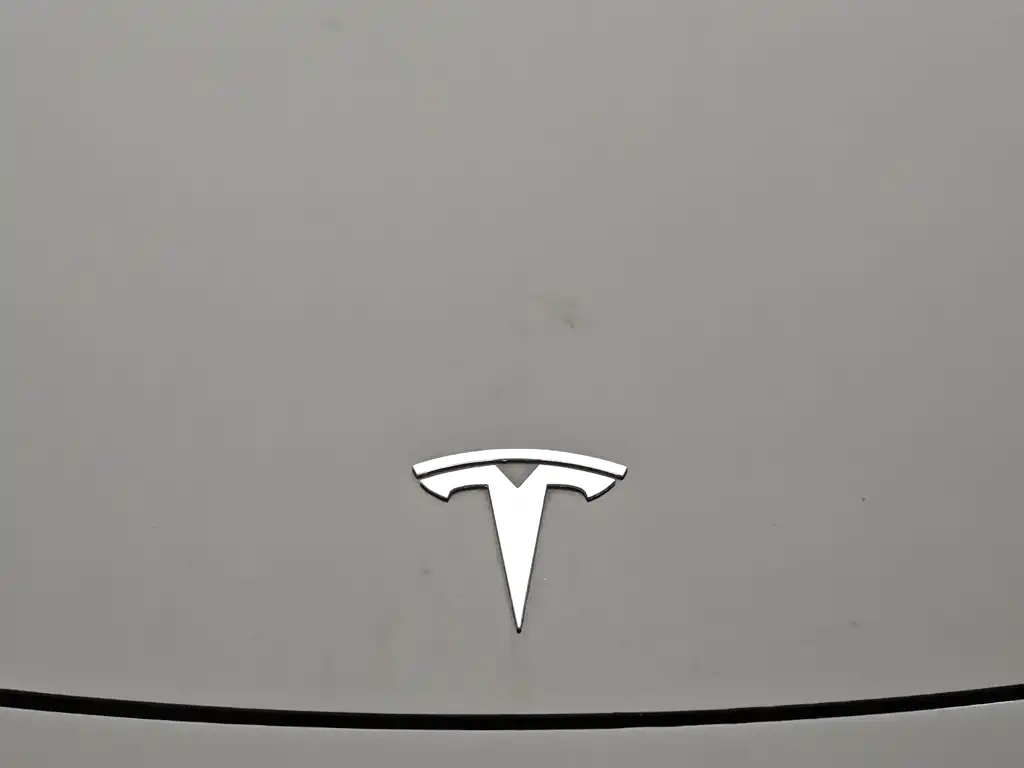 Tesla Model Y 2023 — фото 3