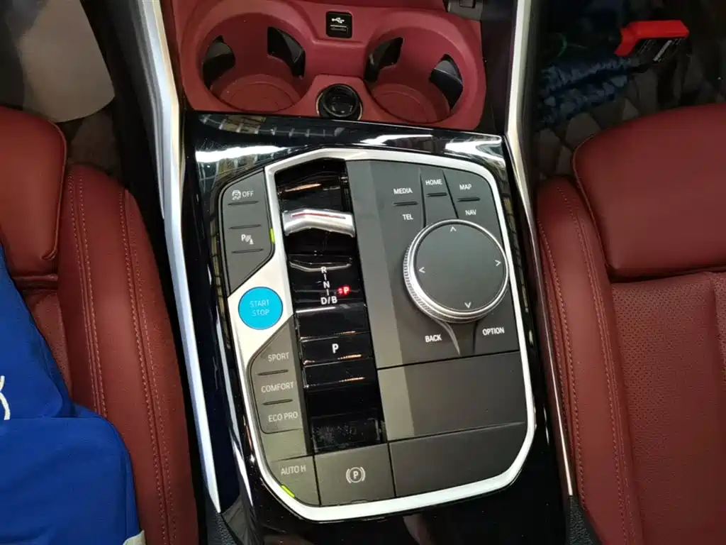BMW i3 2024 — фото 14