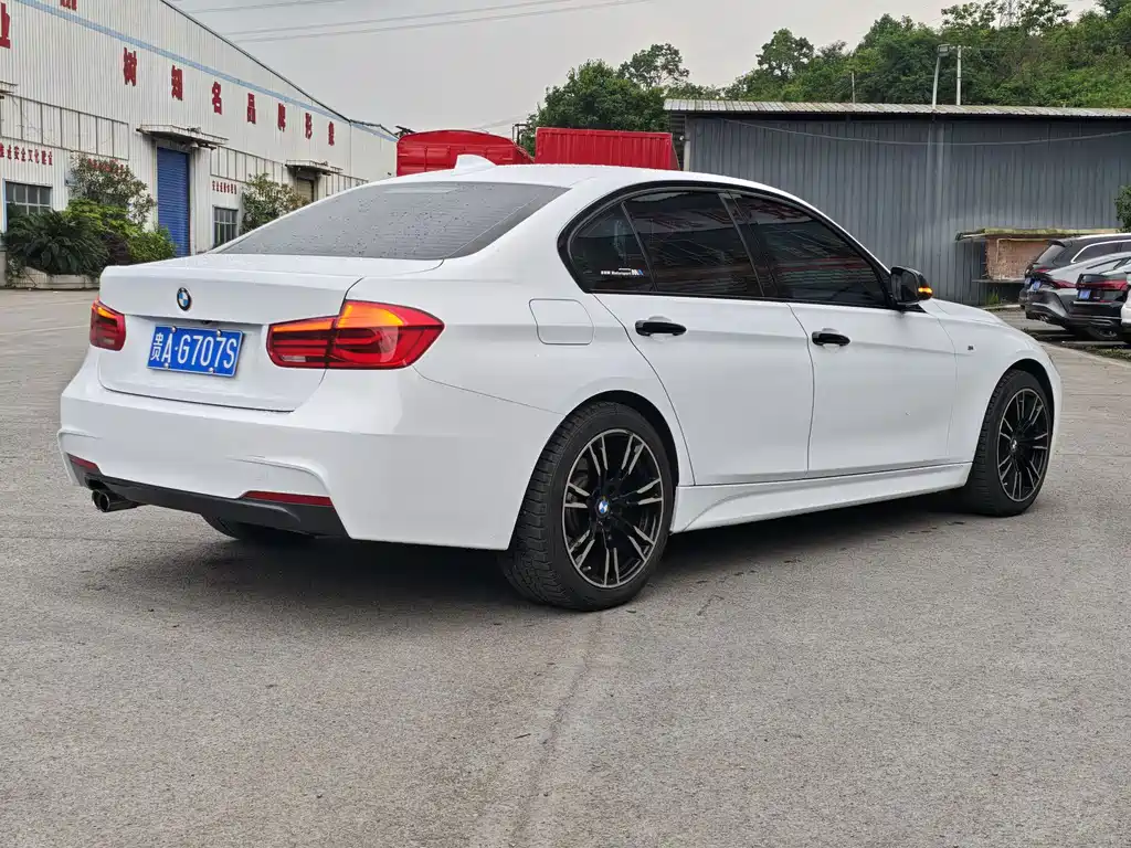 BMW 3 Series 2016 — фото 13
