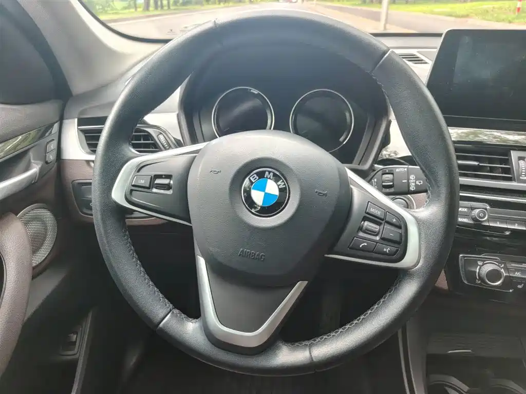 BMW X1 2021 — фото 5