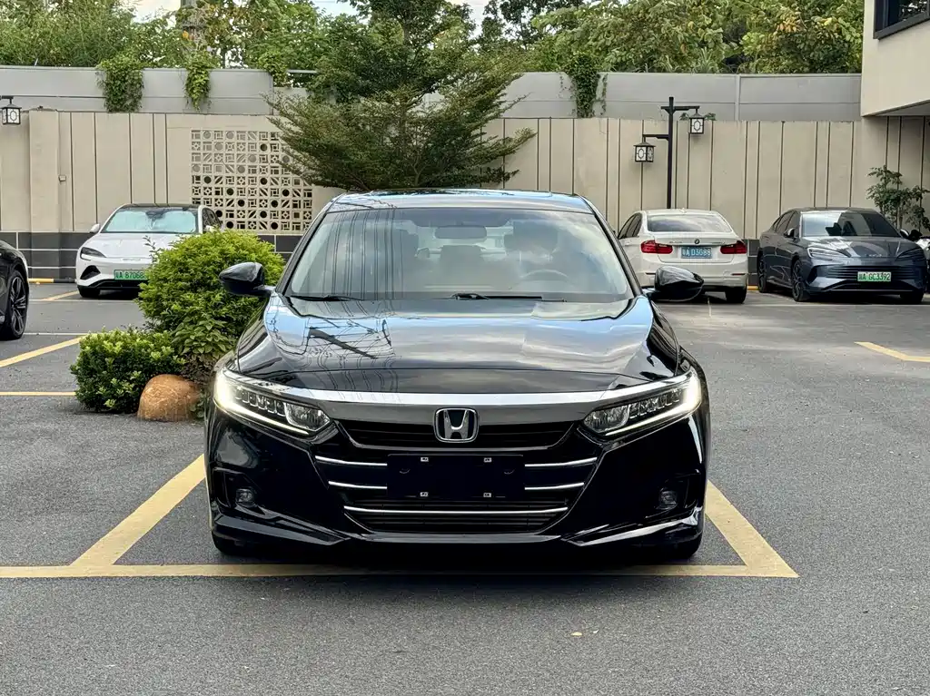 Honda Accord 2022 — фото 3