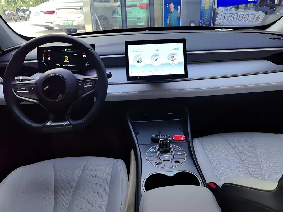 BYD Seal 05 DM-i 2025 — фото 12