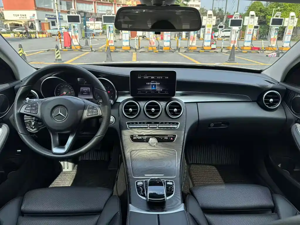 Mercedes-Benz C-Class 2018 — фото 11