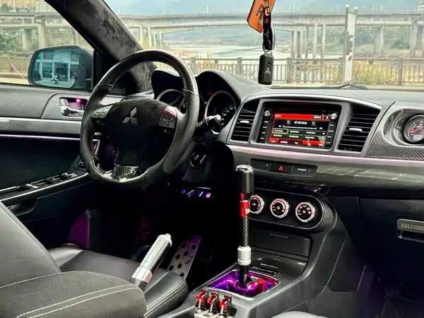 Mitsubishi Lancer EX 2012