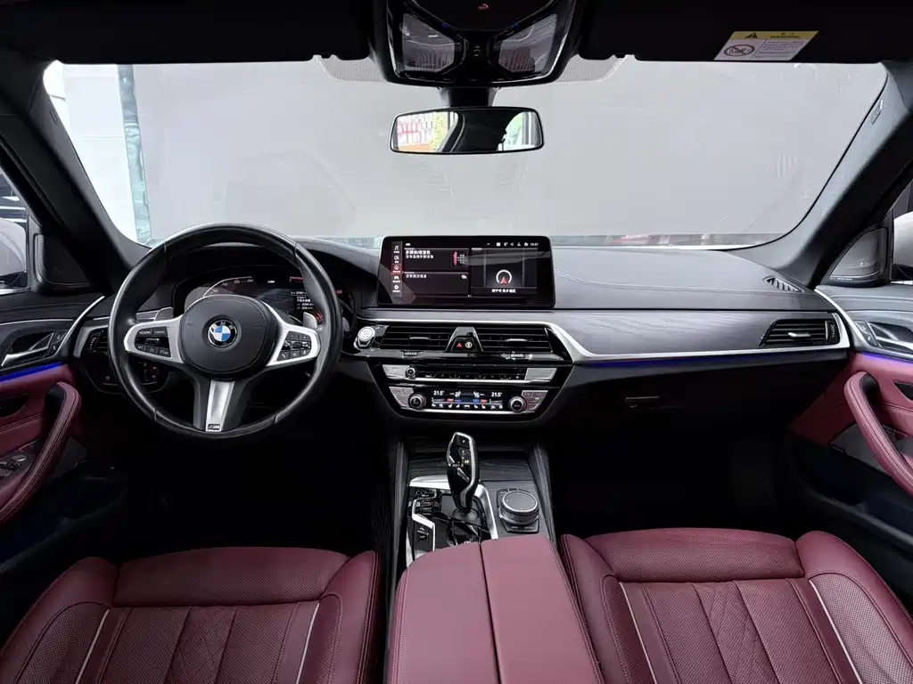 BMW 5 Series 2023 — фото 10