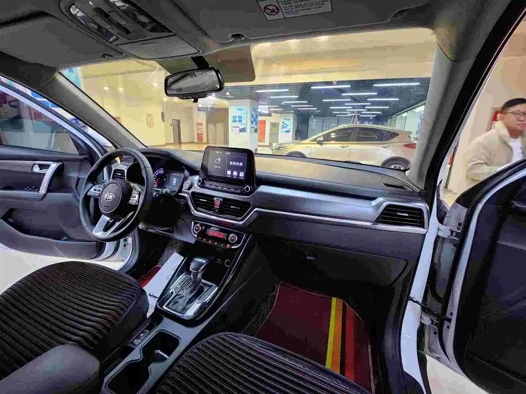 Kia Sportage 2021 — фото 11