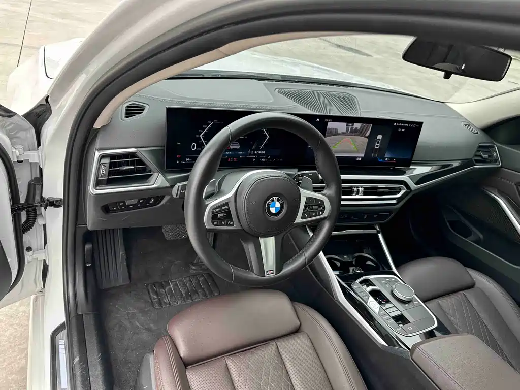 BMW 3 Series 2023 — фото 12
