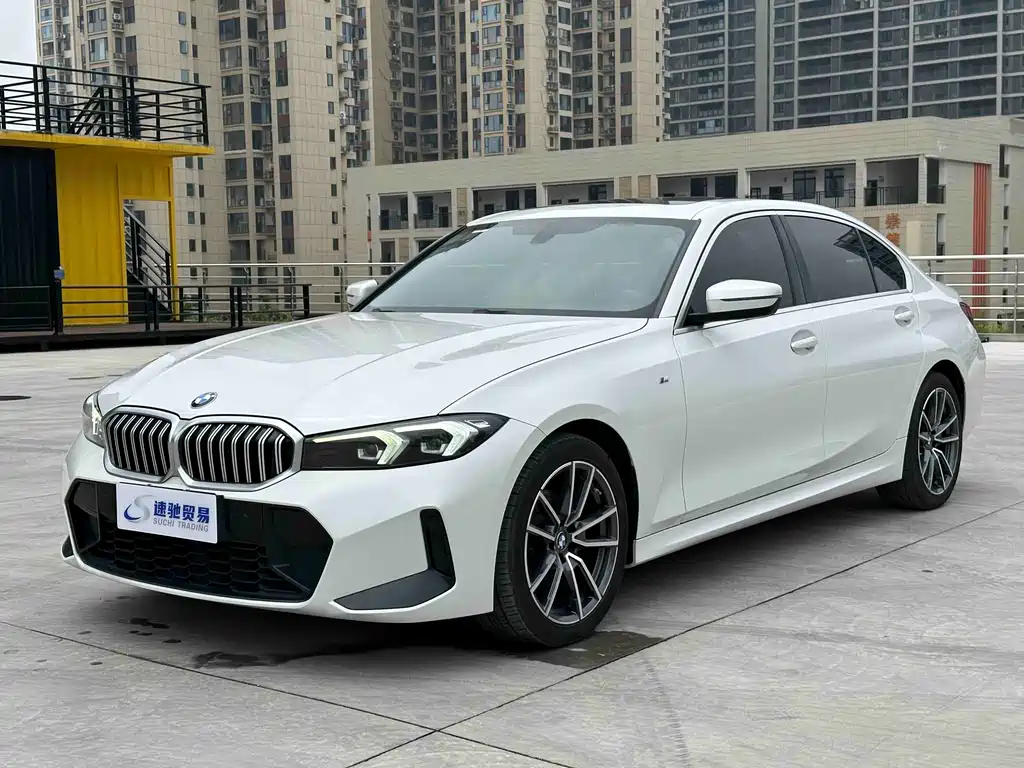 BMW 3 Series 2023 — фото 1