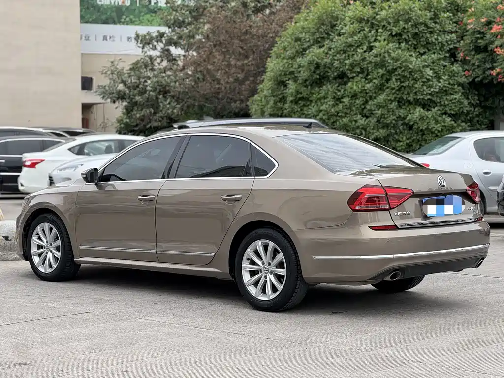 Volkswagen Passat 2017 — фото 4