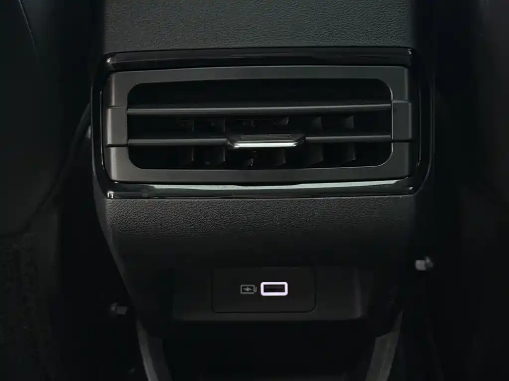 Geely Emgrand S 2022 — фото 8