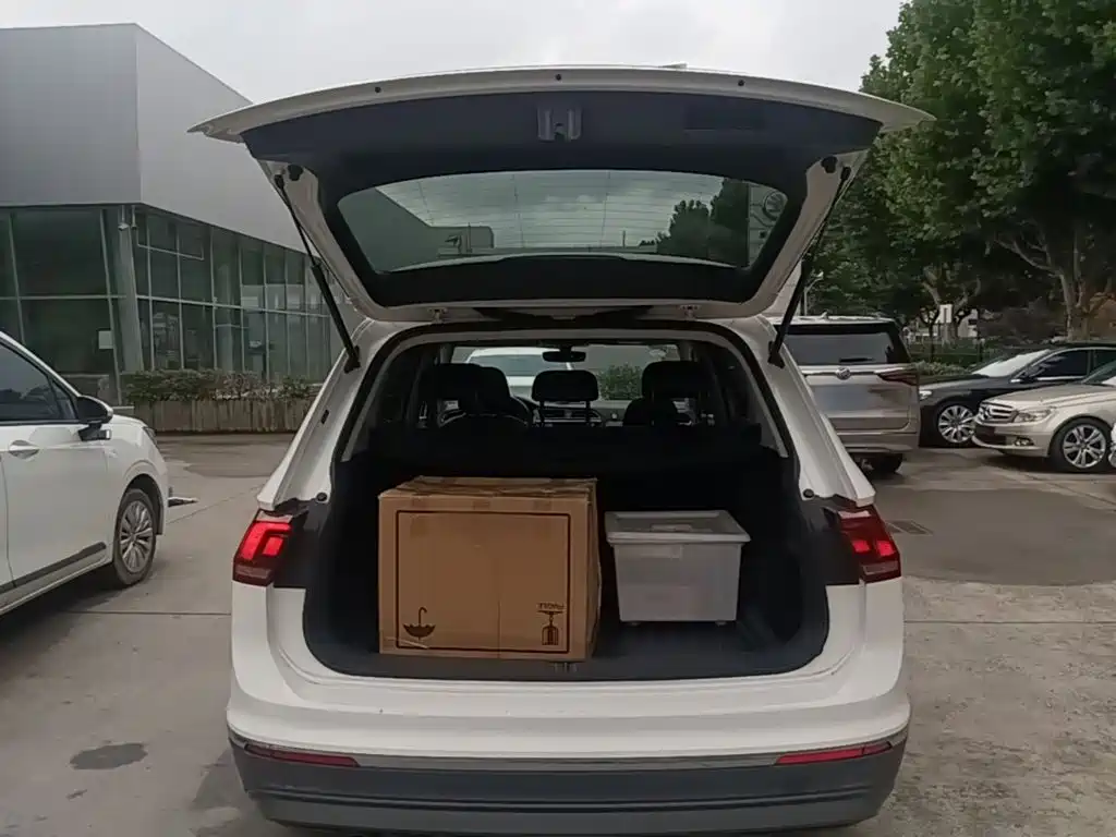 Volkswagen Tiguan L 2017 — фото 15