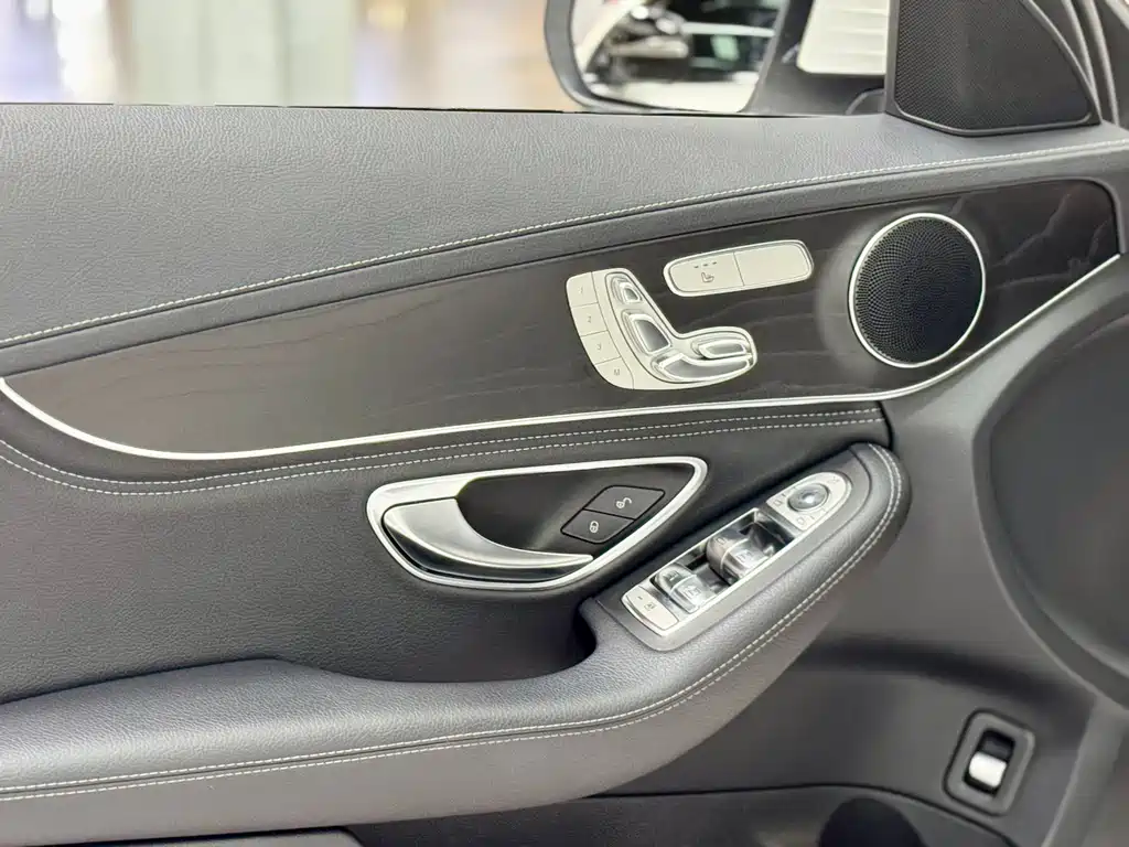 Mercedes-Benz C-Class 2019 — фото 28