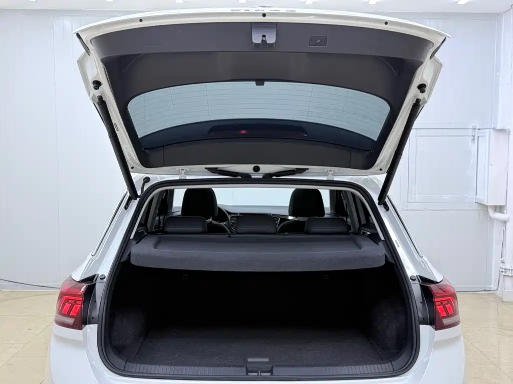 Volkswagen T-Roc 2022 — фото 20
