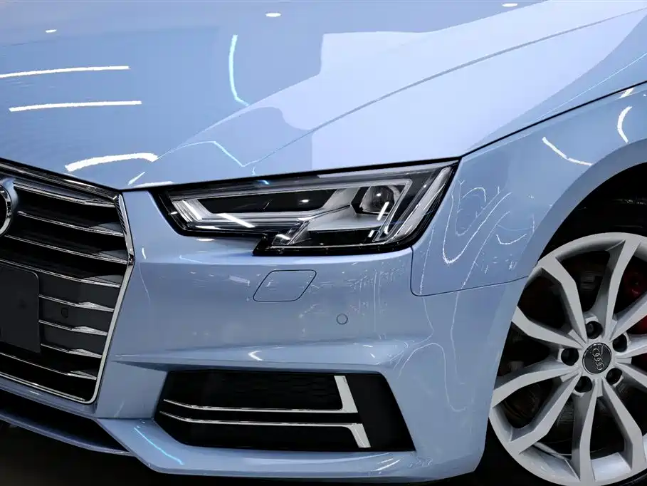 Audi A4L 2018 — фото 10