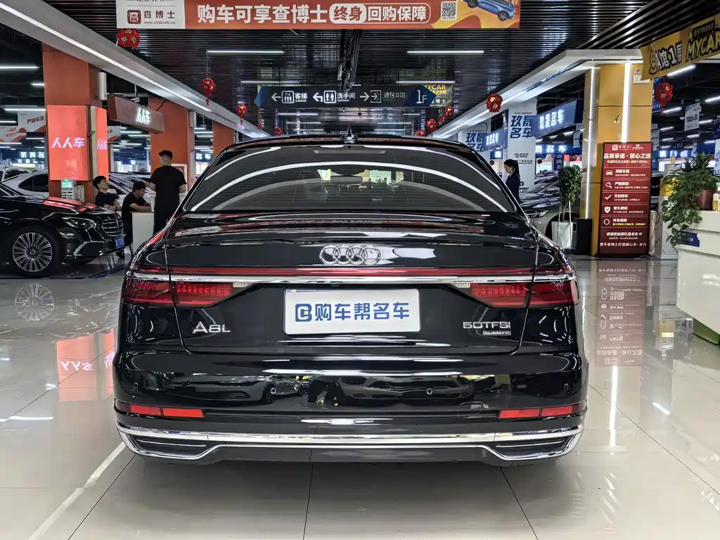 Audi A8 2022 — фото 15