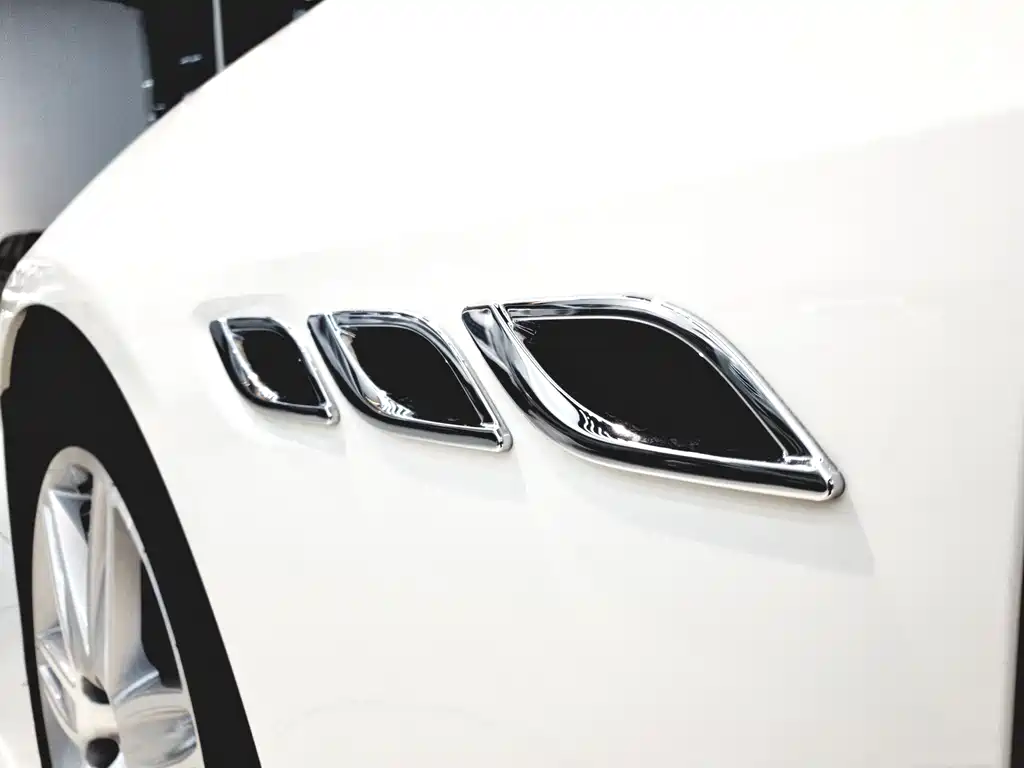 Maserati Quattroporte 2015 — фото 15