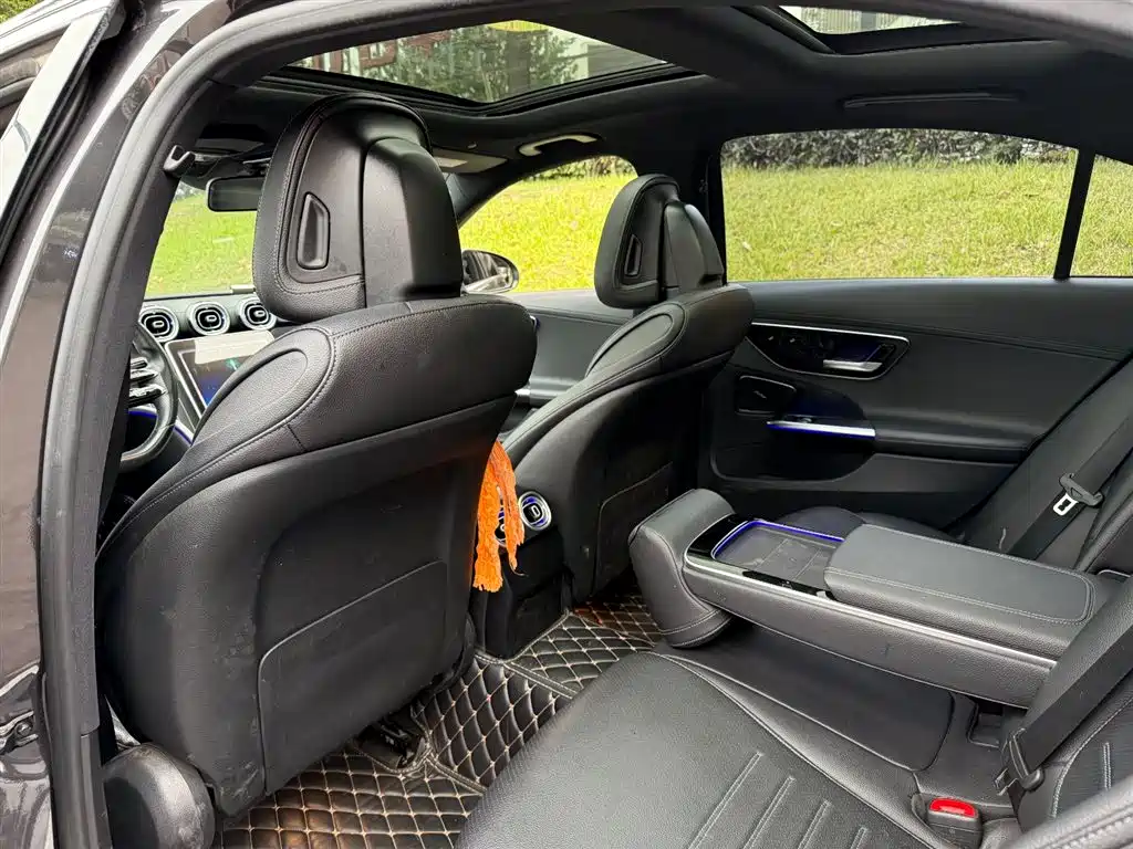 Mercedes-Benz C-Class 2022 — фото 9