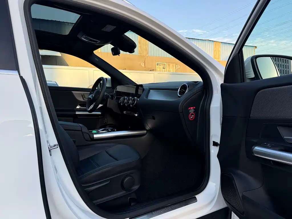 Mercedes-Benz GLA 2024 — фото 13