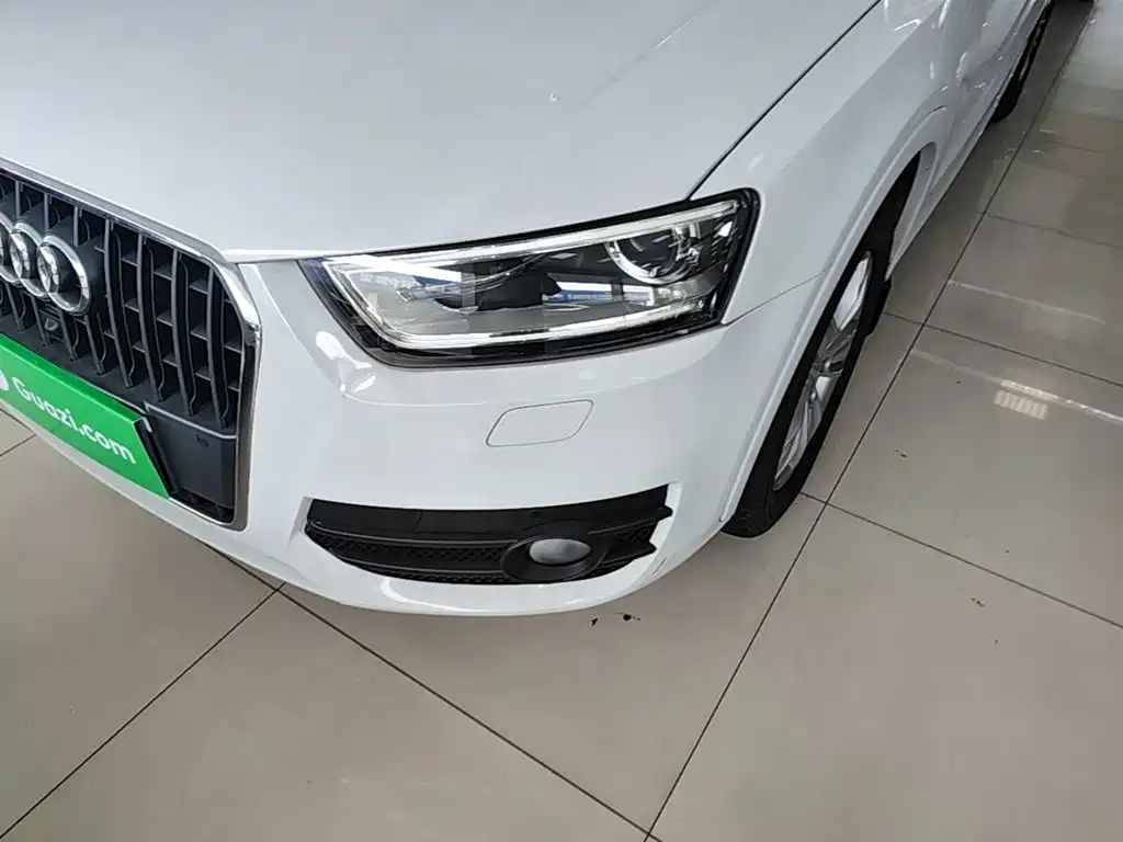 Audi Q3 2016 — фото 24