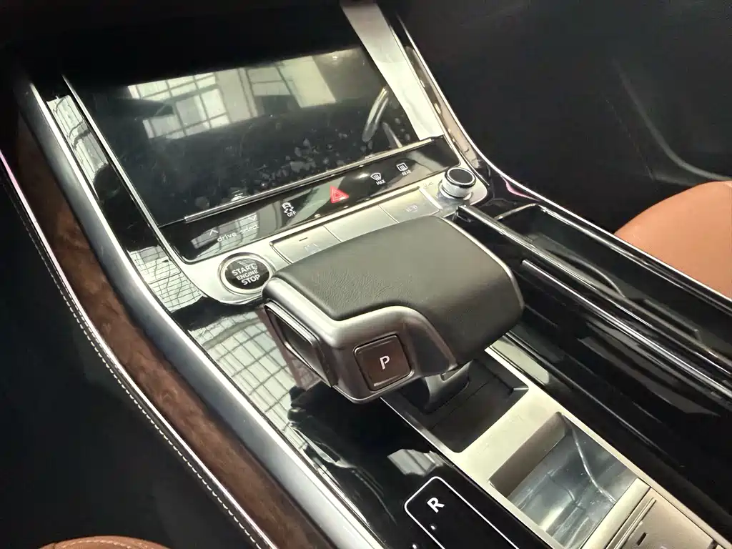 Audi Q7 2025 — фото 13