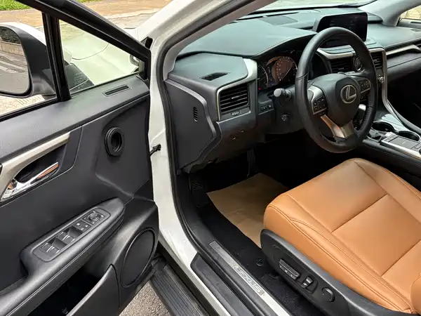 Lexus RX 2020