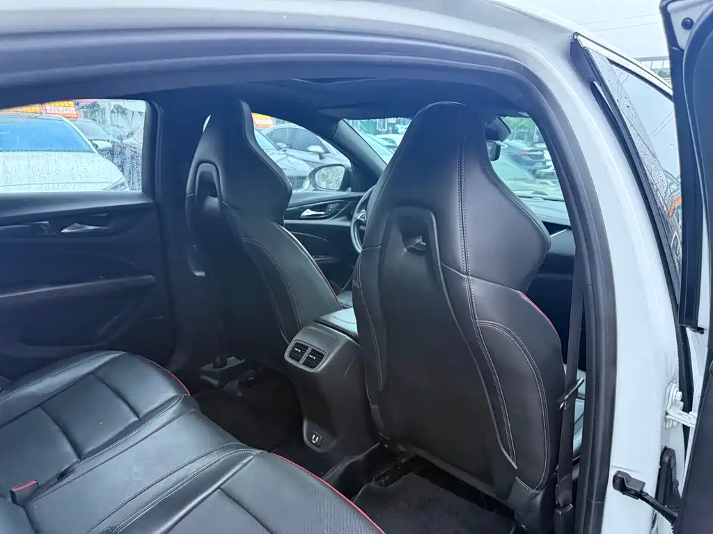 Buick Regal 2020 — фото 13
