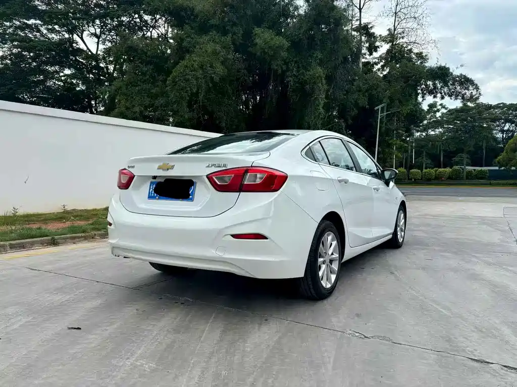 Chevrolet Cruze 2018 — фото 6