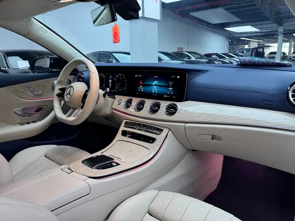 Mercedes-Benz E-Class 2021 — фото 13