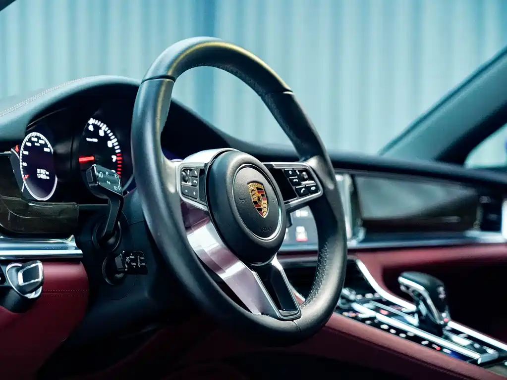 Porsche Panamera 2018 — фото 10