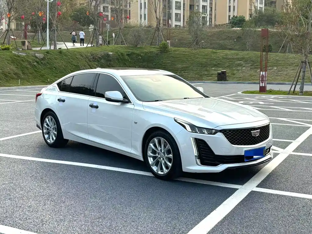Cadillac CT5 2023 — фото 1