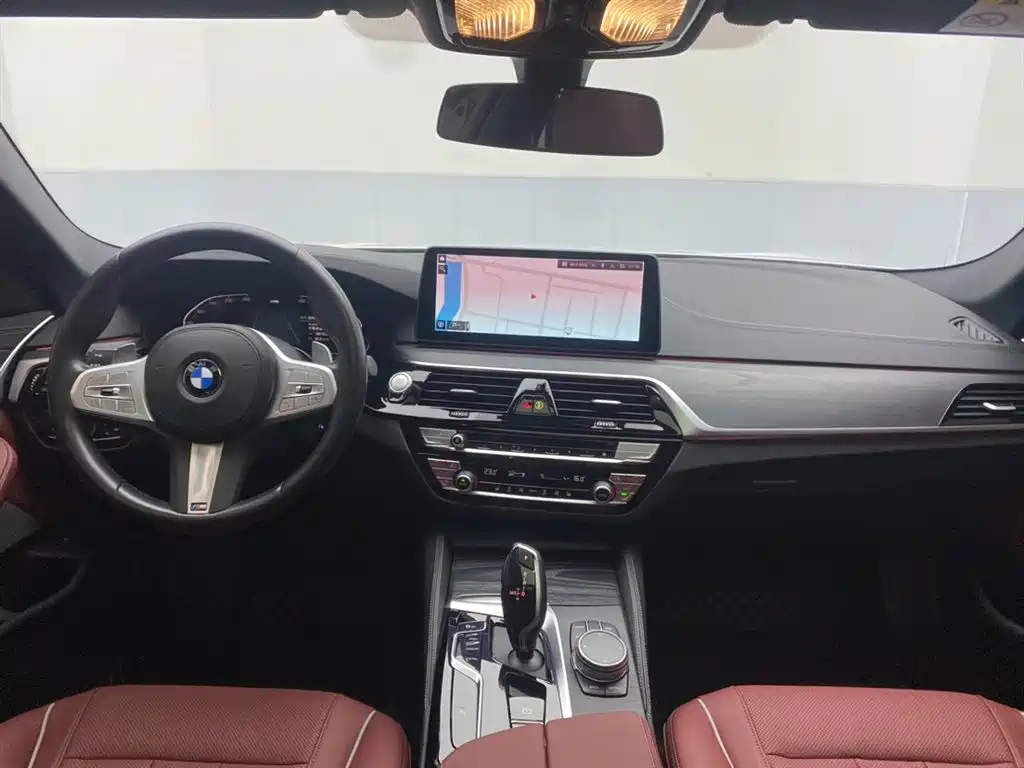 BMW 5 Series 2023 — фото 13
