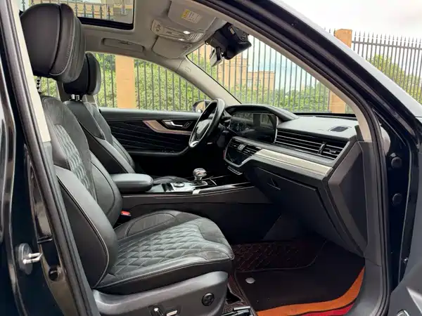 Hongqi HS5 2021
