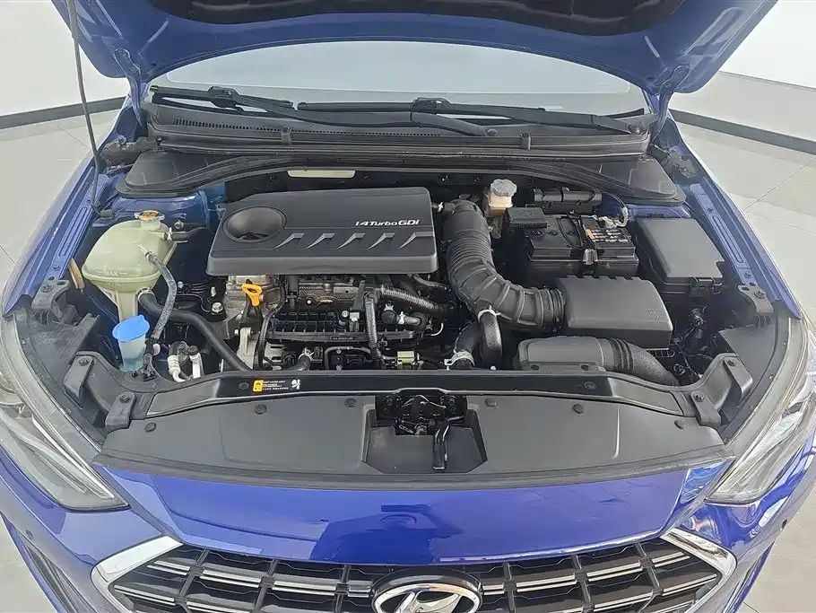 Hyundai Elantra 2020 — фото 10