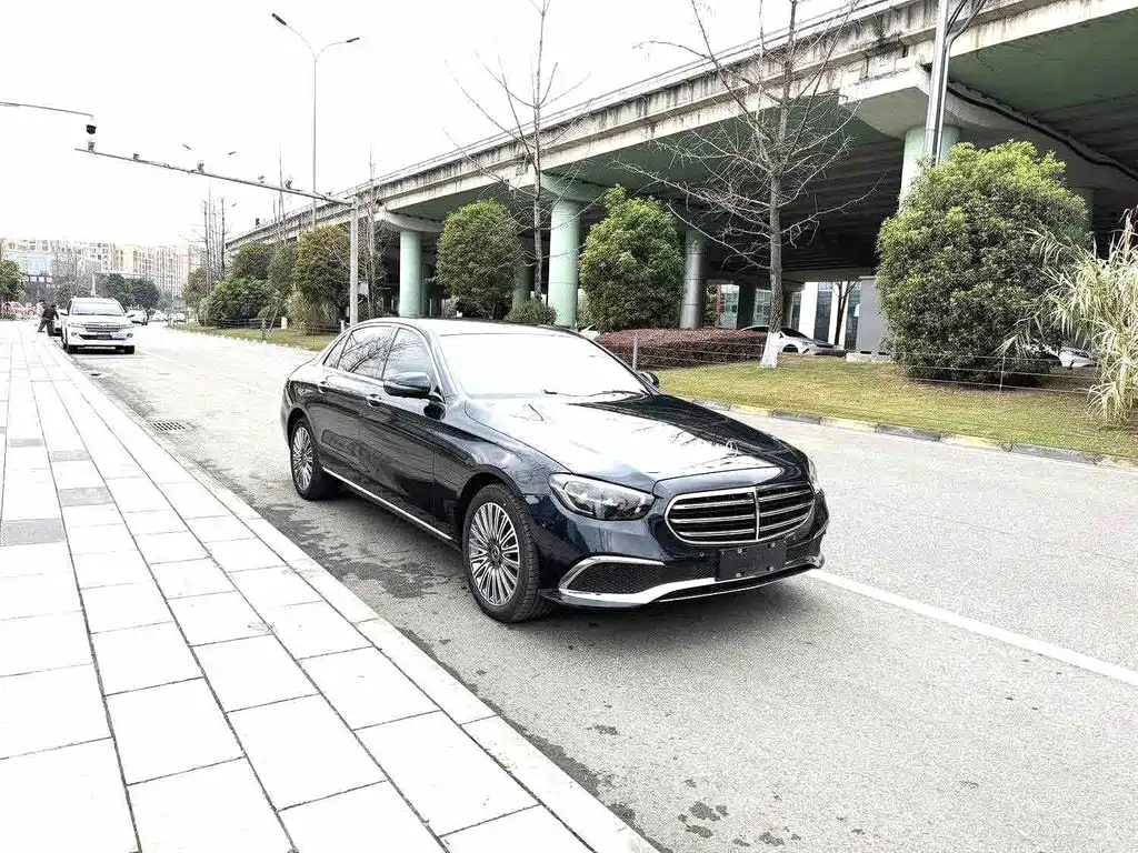 Mercedes-Benz E-Class 2022