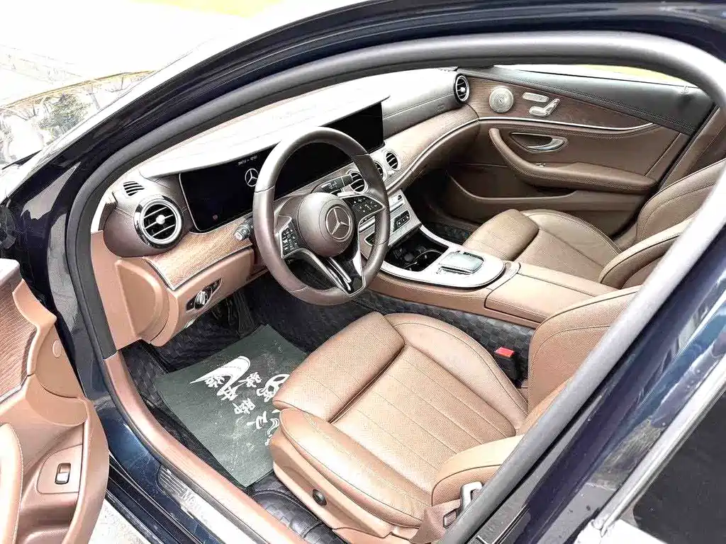 Mercedes-Benz E-Class 2022