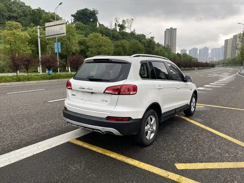 Zotye X5 2015 — фото 11