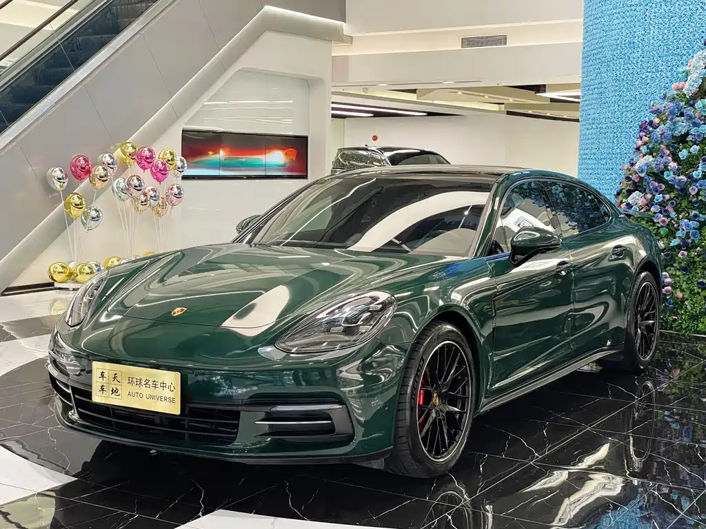 Porsche Panamera 2018 — фото 1