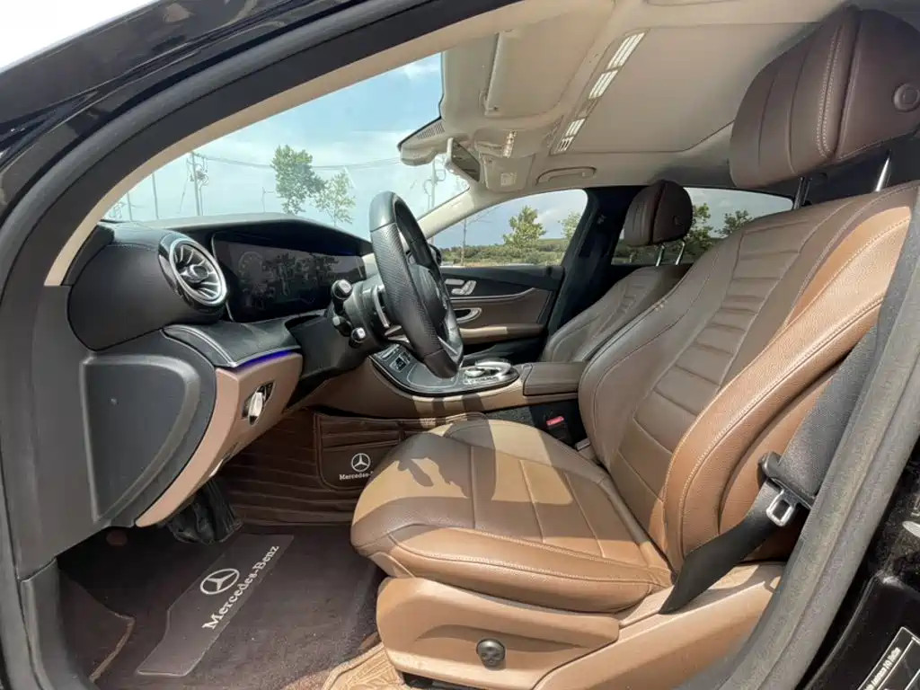 Mercedes-Benz E-Class 2018 — фото 13