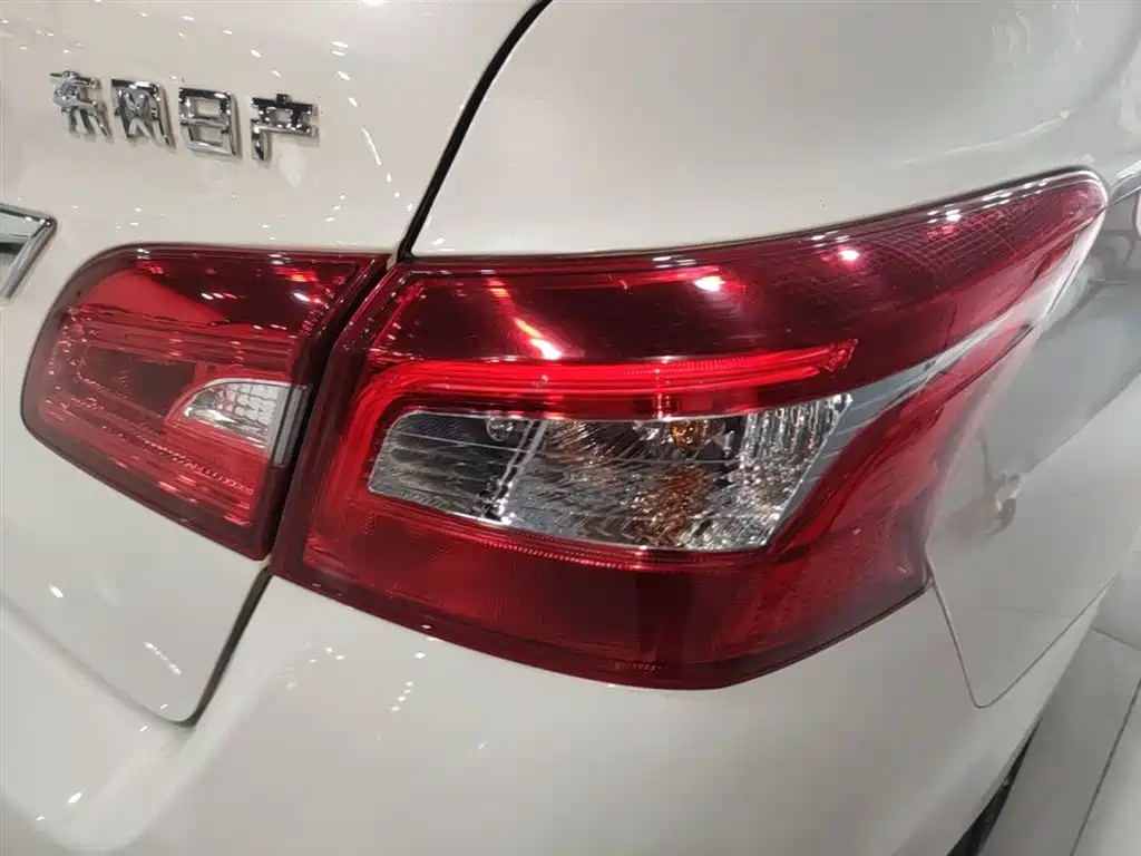 Nissan Sylphy 2025 — фото 8